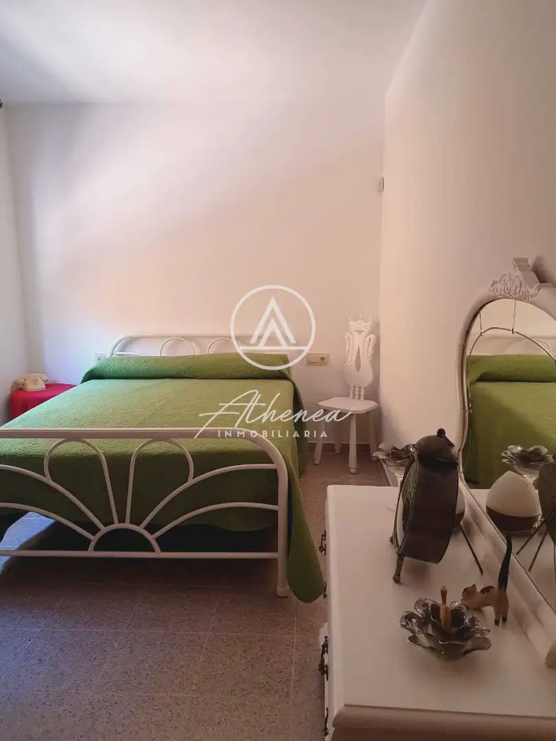 Piso de 2 habitaciones en Roquetas de Mar en venta con piscina - 160.000 € (Ref: 9938632)