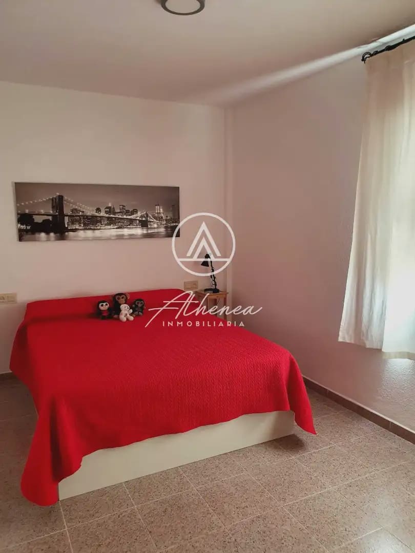 Piso de 2 habitaciones en Roquetas de Mar en venta con piscina - 160.000 € (Ref: 9938632)