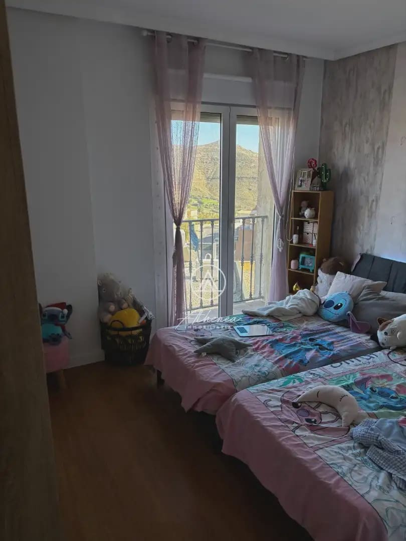 4 soveværelse Rækkehus til salg i Vicar med garage - € 199.900 (Ref: 9938633)