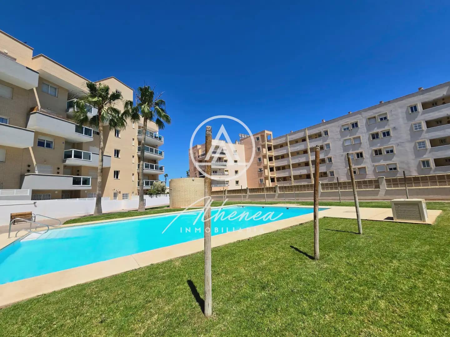 2 bedroom Flat for sale in Roquetas de Mar with pool - € 162,000 (Ref: 9938634)