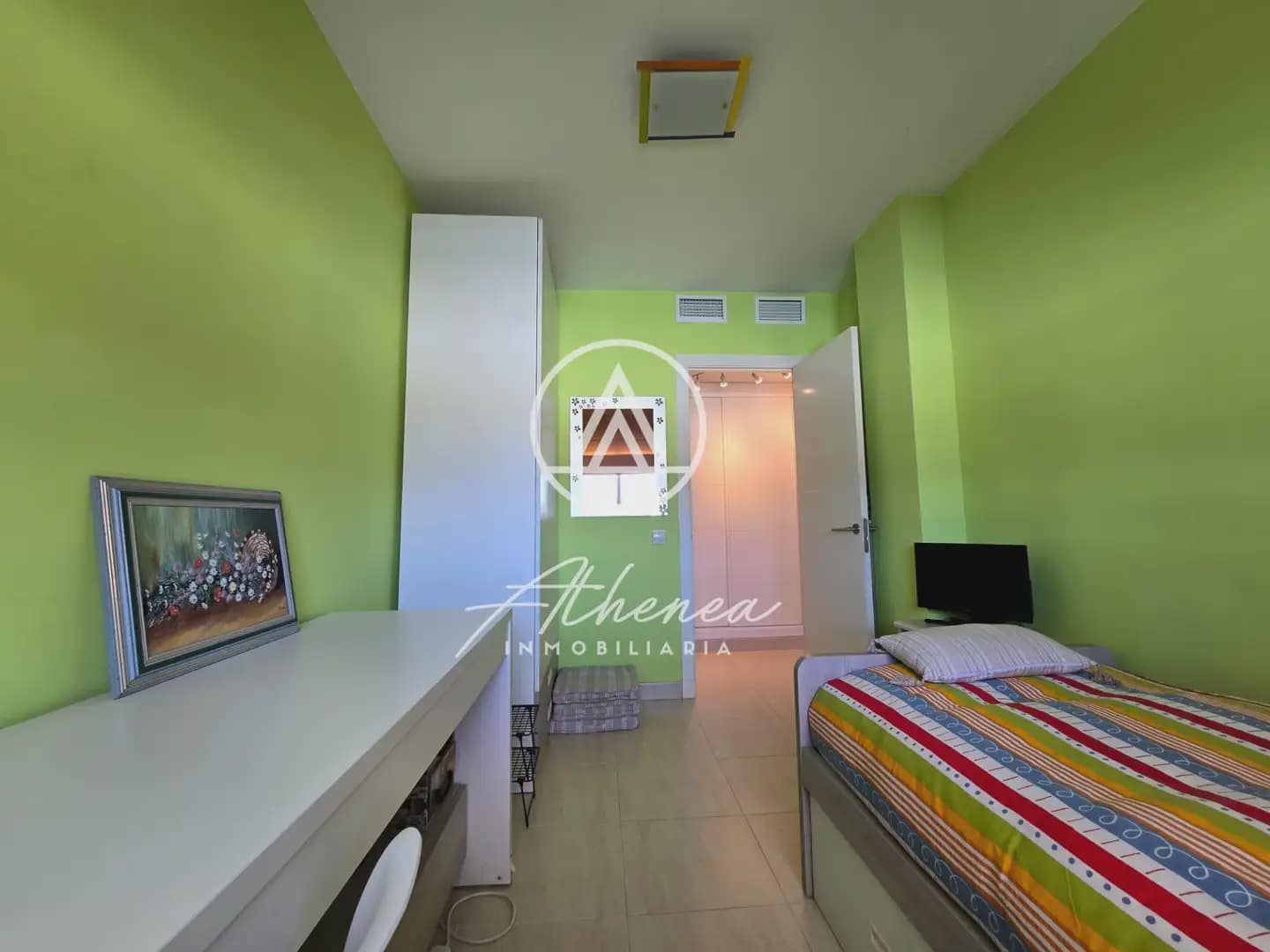 2 bedroom Flat for sale in Roquetas de Mar with pool - € 162,000 (Ref: 9938634)
