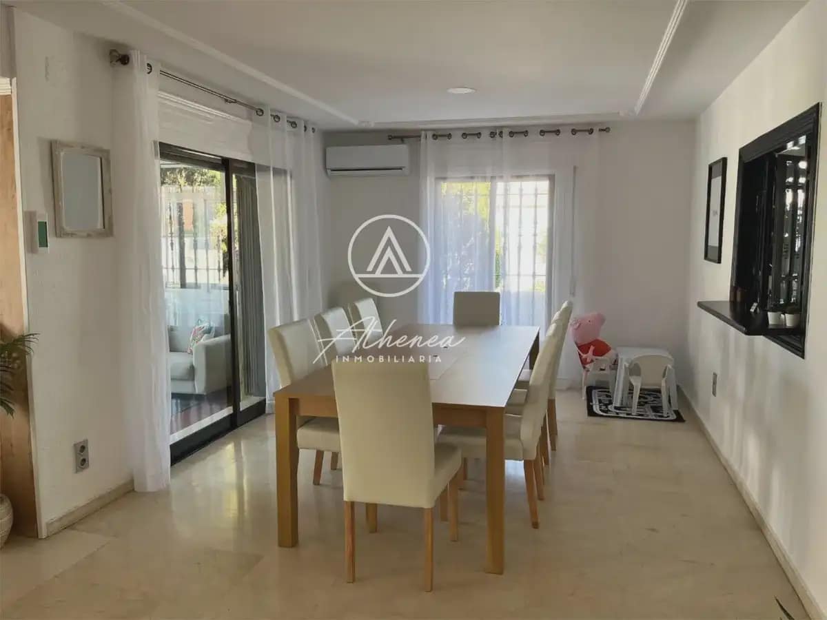 5 chambre Villa/Maison à vendre à Roquetas de Mar avec piscine garage - 1 500 000 € (Ref: 9938642)