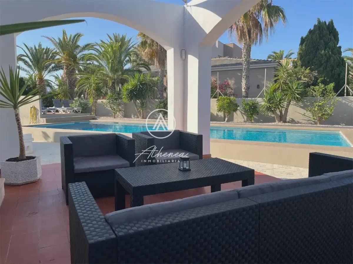 5 chambre Villa/Maison à vendre à Roquetas de Mar avec piscine garage - 1 500 000 € (Ref: 9938642)