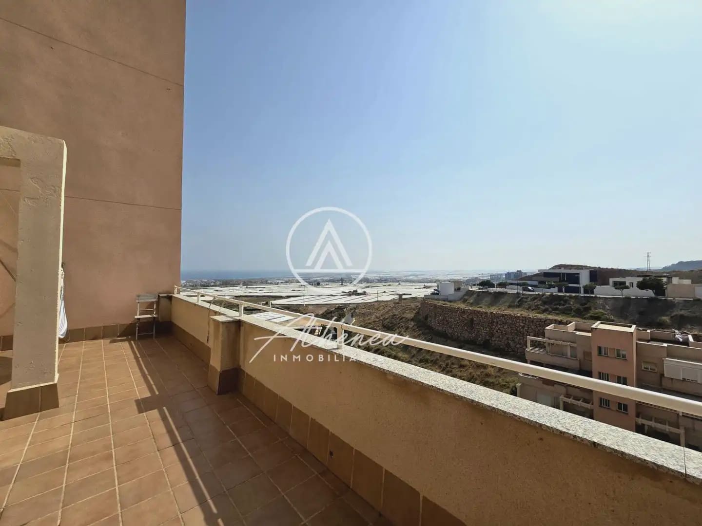 2 Zimmer Wohnung zu verkaufen in Roquetas de Mar mit Pool - 151.000 € (Ref: 9984230)