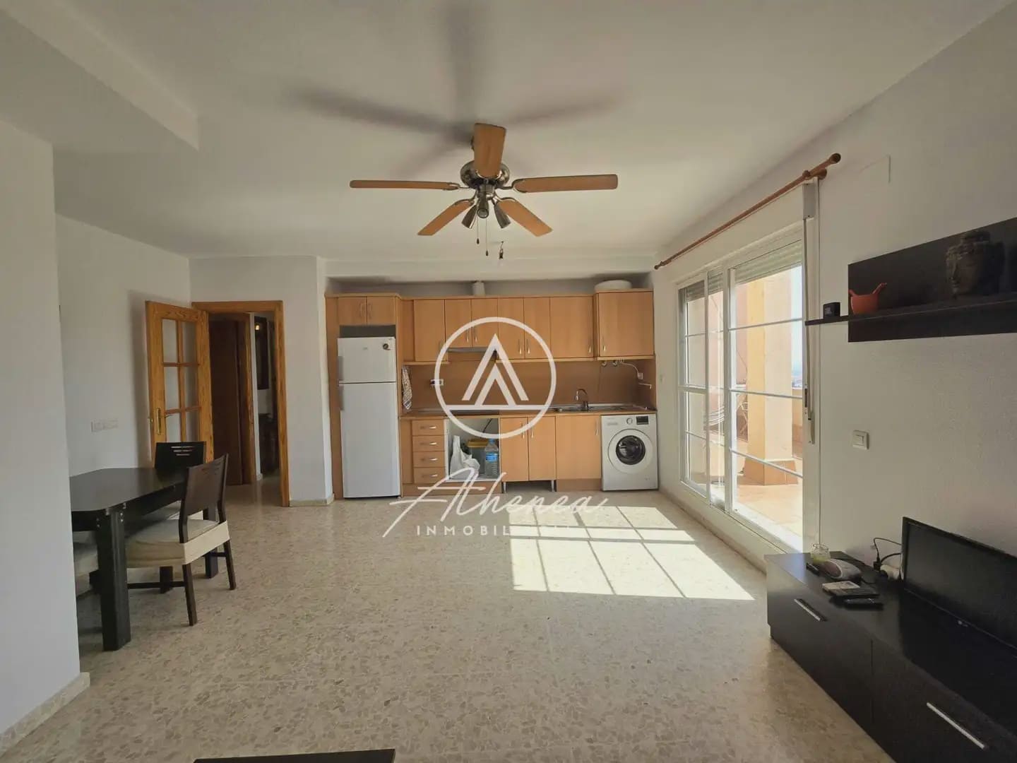 2 Zimmer Wohnung zu verkaufen in Roquetas de Mar mit Pool - 151.000 € (Ref: 9984230)