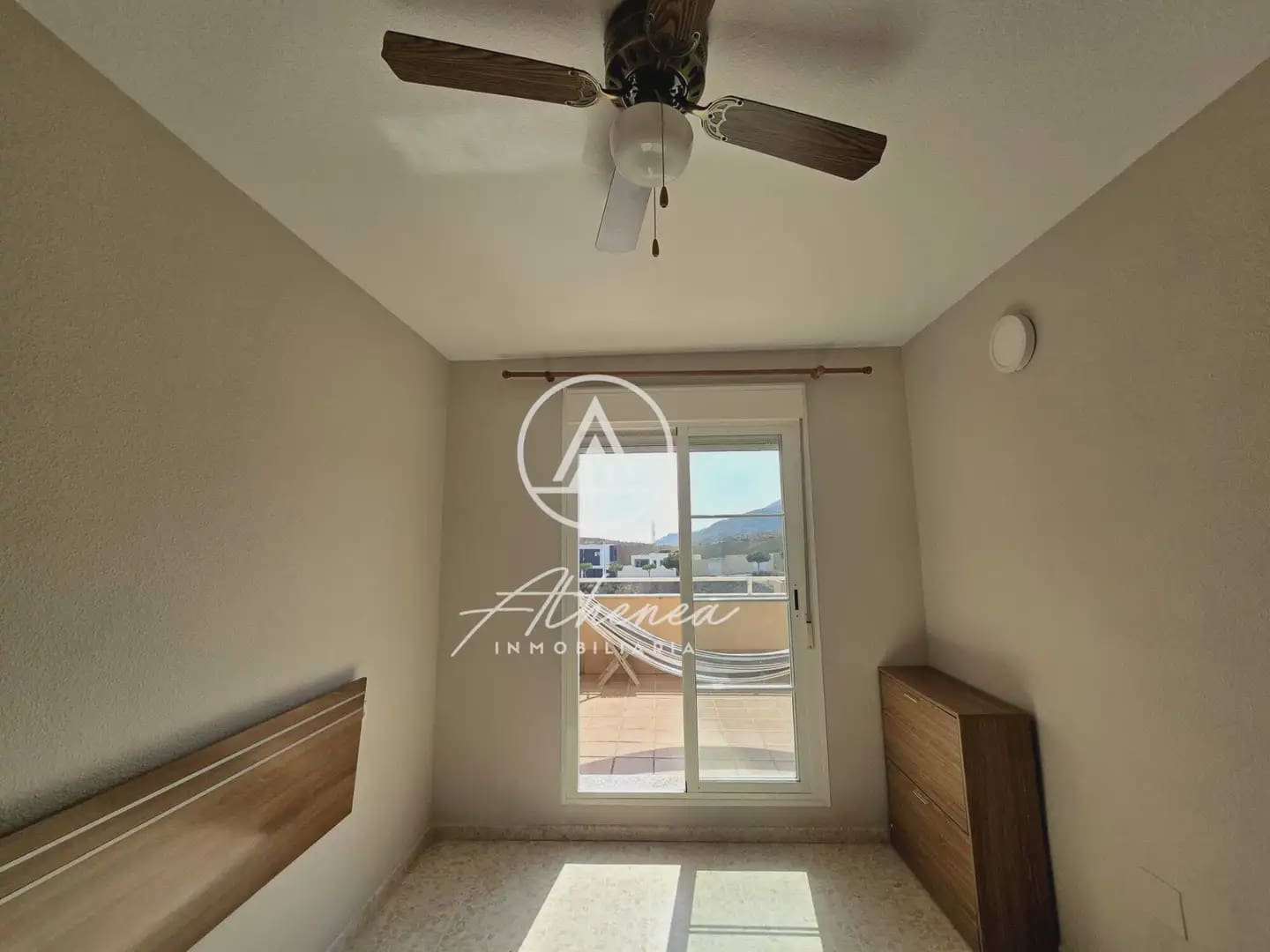 2 Zimmer Wohnung zu verkaufen in Roquetas de Mar mit Pool - 151.000 € (Ref: 9984230)