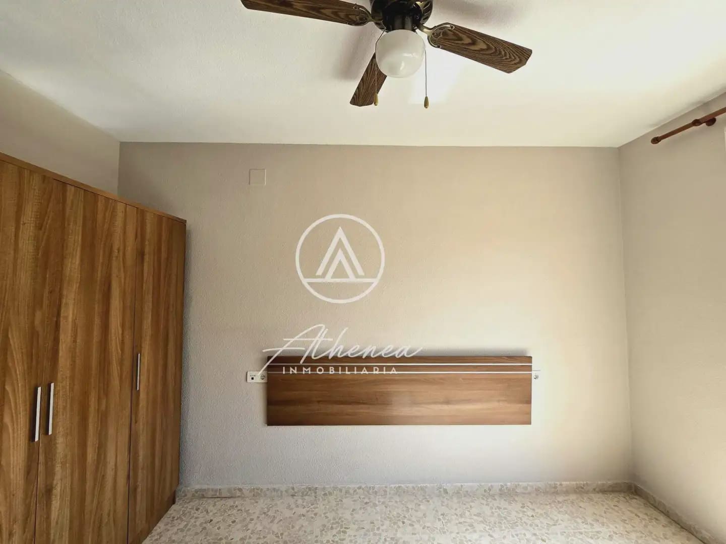 2 Zimmer Wohnung zu verkaufen in Roquetas de Mar mit Pool - 151.000 € (Ref: 9984230)