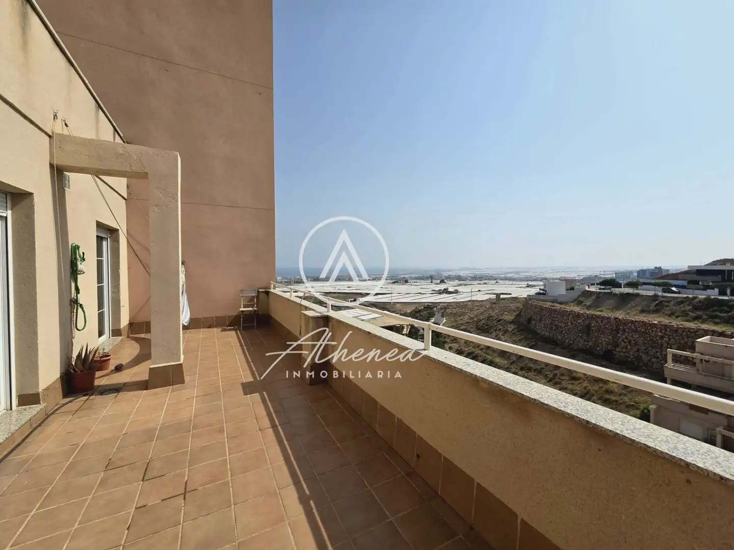 2 Zimmer Wohnung zu verkaufen in Roquetas de Mar mit Pool - 151.000 € (Ref: 9984230)
