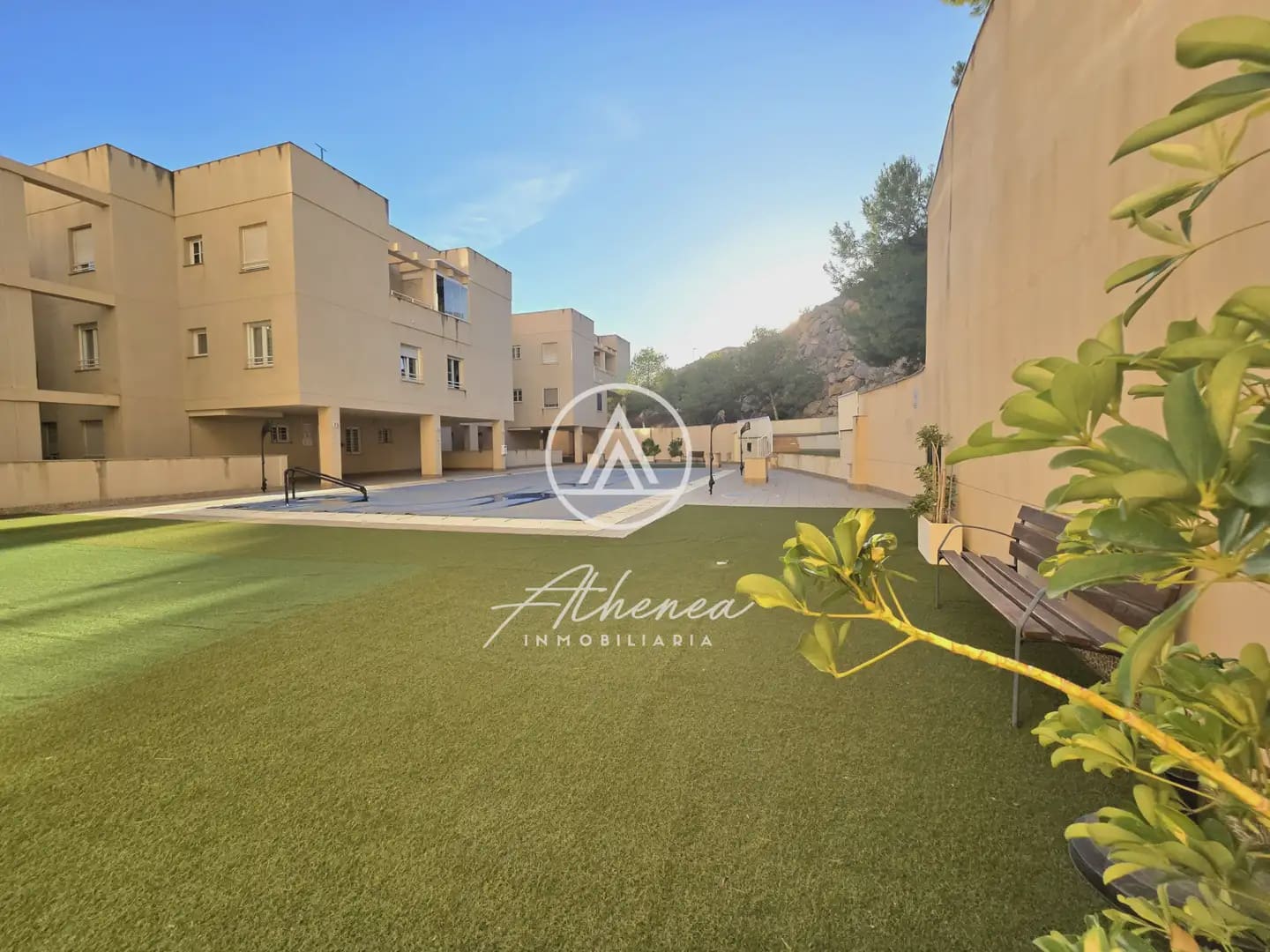2 Zimmer Wohnung zu verkaufen in Roquetas de Mar mit Pool - 151.000 € (Ref: 9984230)