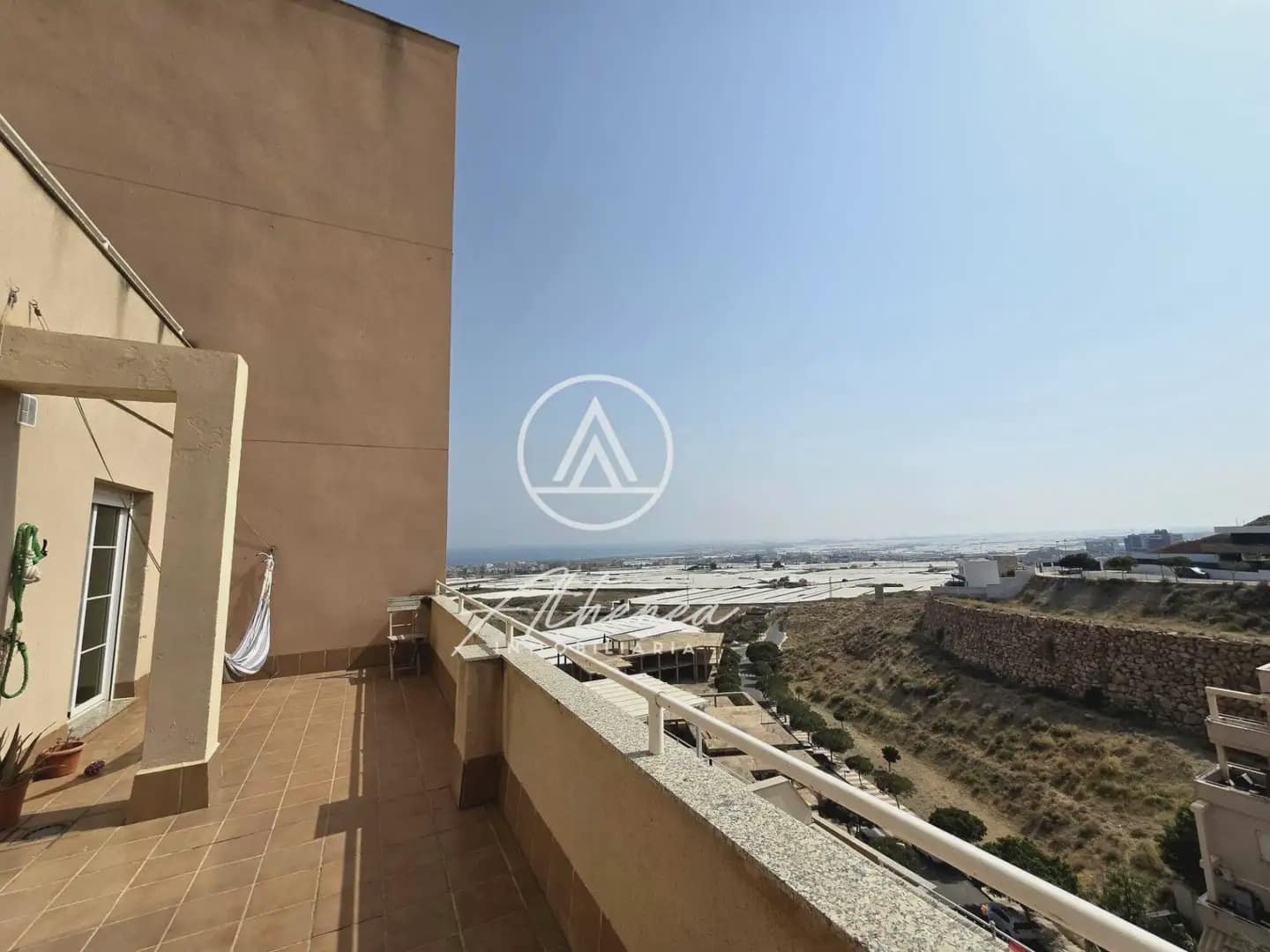 2 Zimmer Wohnung zu verkaufen in Roquetas de Mar mit Pool - 151.000 € (Ref: 9984230)