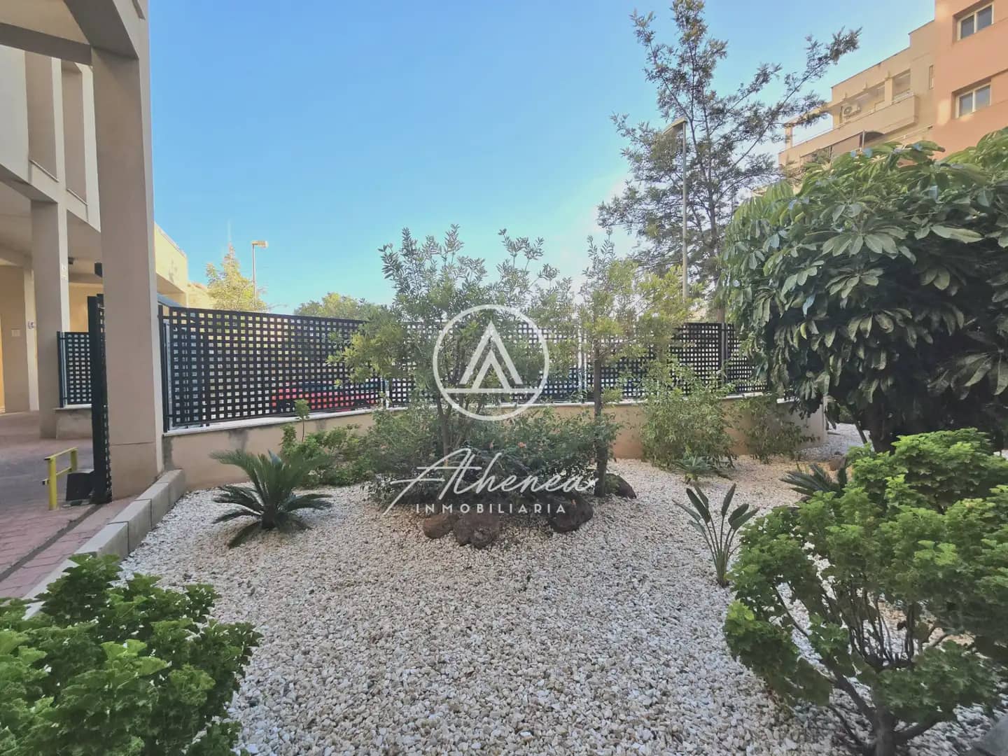 2 Zimmer Wohnung zu verkaufen in Roquetas de Mar mit Pool - 151.000 € (Ref: 9984230)