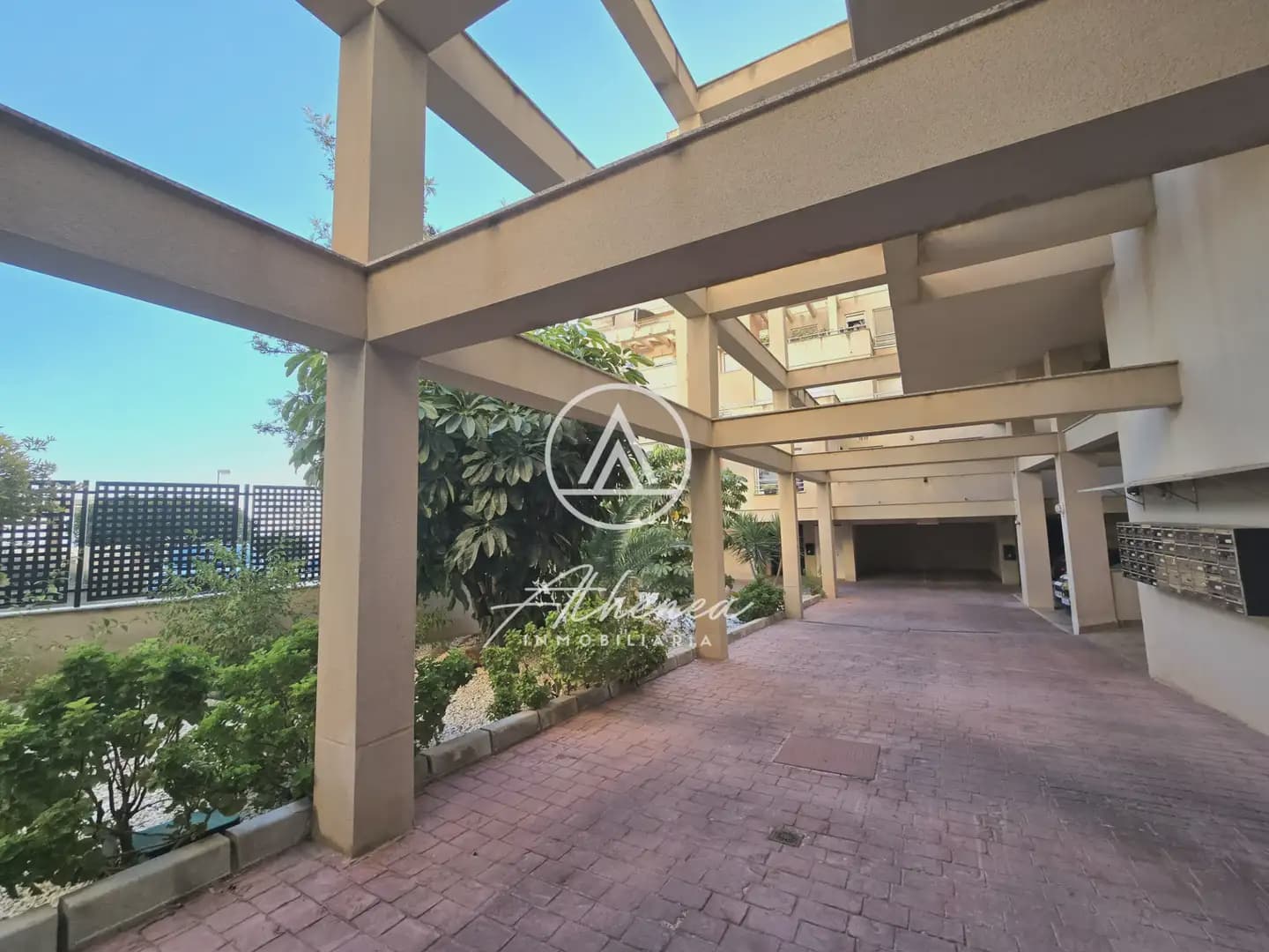 2 Zimmer Wohnung zu verkaufen in Roquetas de Mar mit Pool - 151.000 € (Ref: 9984230)