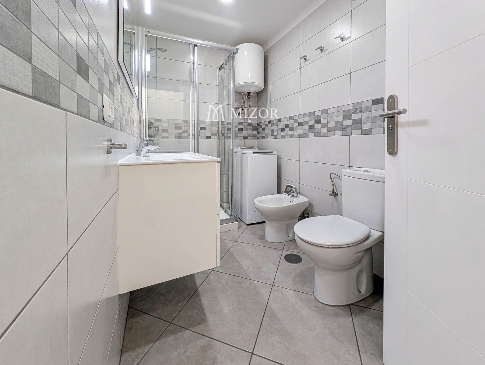 2 sovrum Lägenhet till salu i Adeje med pool - 249 000 € (Ref: 10019716)