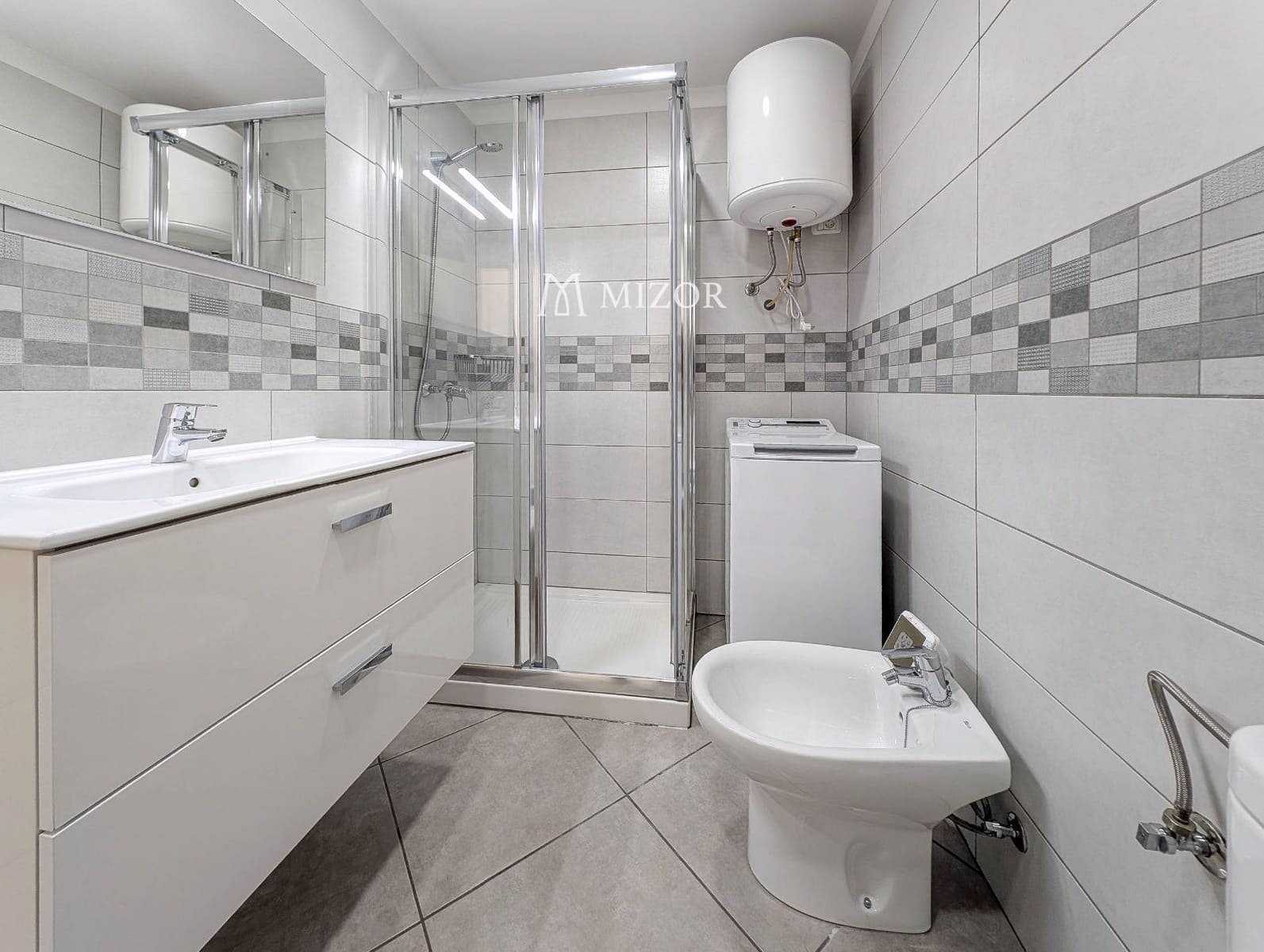 2 sovrum Lägenhet till salu i Adeje med pool - 249 000 € (Ref: 10019716)