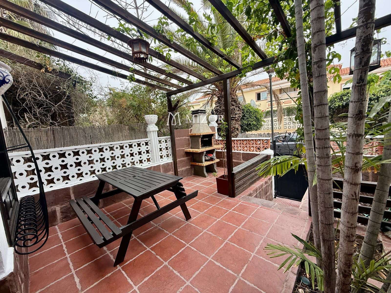 2 soveværelse Byhus til salg i Arona med swimmingpool garage - € 323.000 (Ref: 10110834)