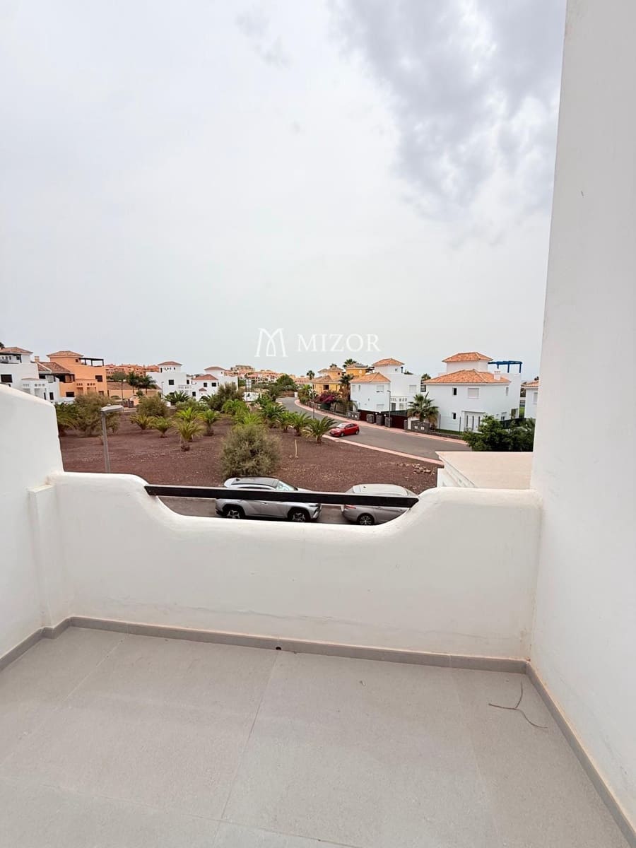 4 soveværelse Villa til salg i San Miguel de Abona med swimmingpool garage - € 749.900 (Ref: 10118138)