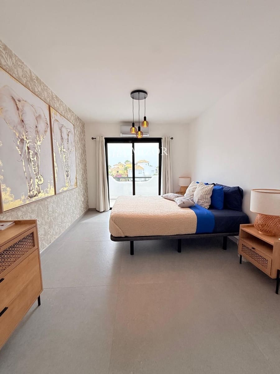 4 soveværelse Villa til salg i San Miguel de Abona med swimmingpool garage - € 749.900 (Ref: 10118138)