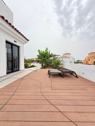 4 soveværelse Villa til salg i San Miguel de Abona med swimmingpool garage - € 749.900 (Ref: 10118138)