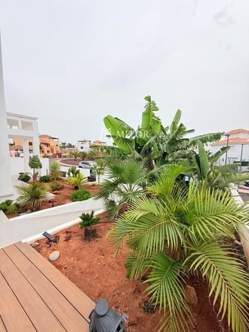 4 soveværelse Villa til salg i San Miguel de Abona med swimmingpool garage - € 749.900 (Ref: 10118138)