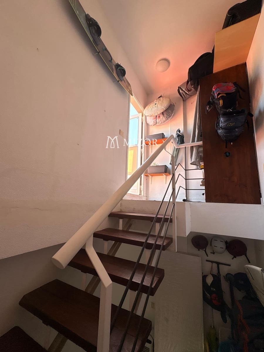 3 bedroom Penthouse for sale in El Medano with pool garage - € 350,000 (Ref: 10127596)