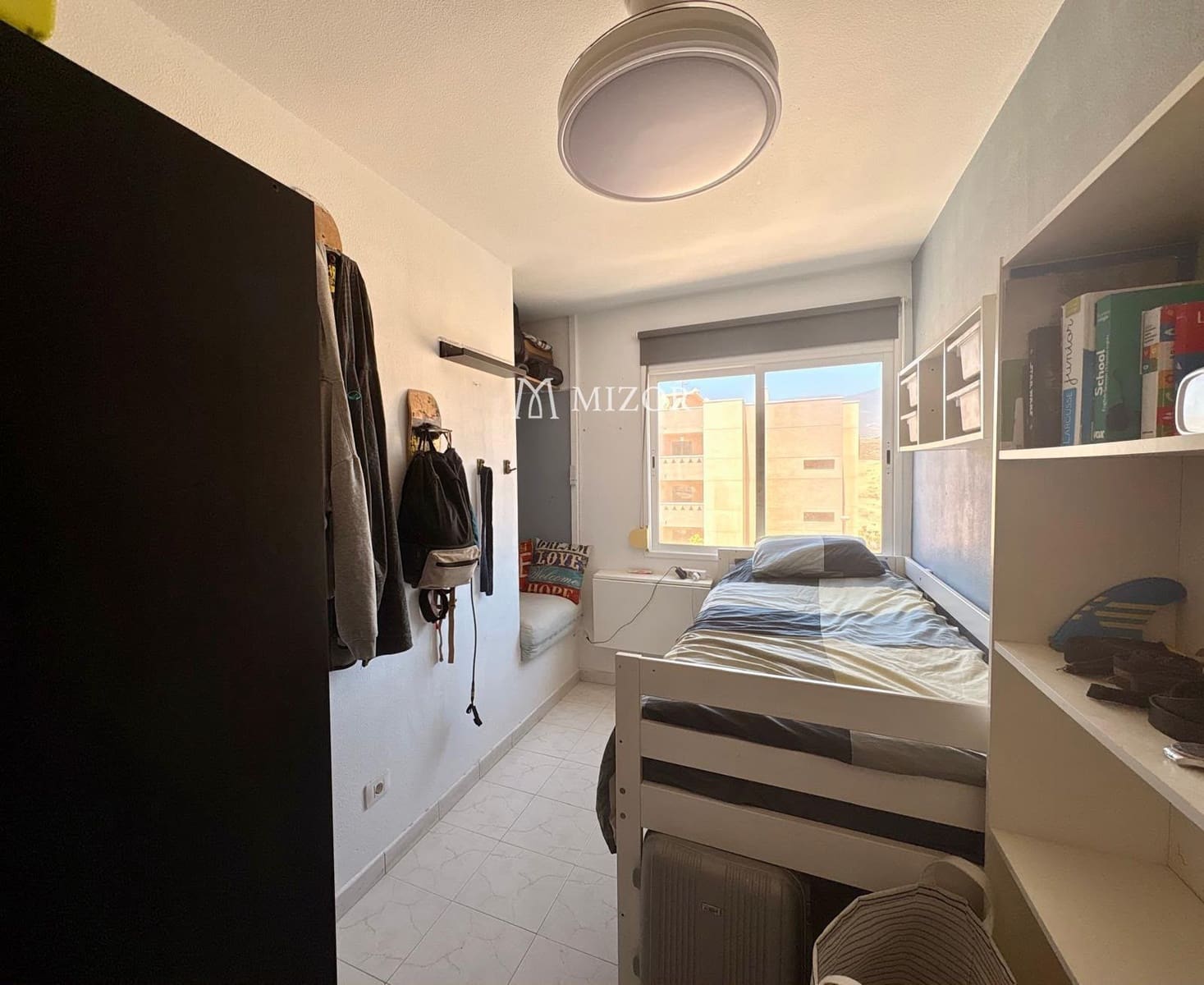 3 bedroom Penthouse for sale in El Medano with pool garage - € 350,000 (Ref: 10127596)