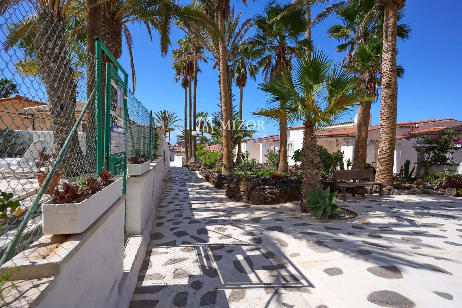 2 bedroom Flat for sale in Chayofa with pool - € 249,000 (Ref: 10153301)