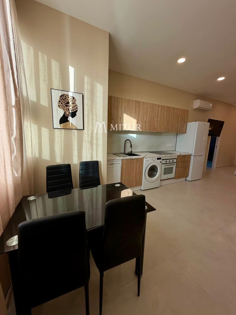 Flat for sale in Costa del Silencio with pool - € 185,000 (Ref: 10164149)