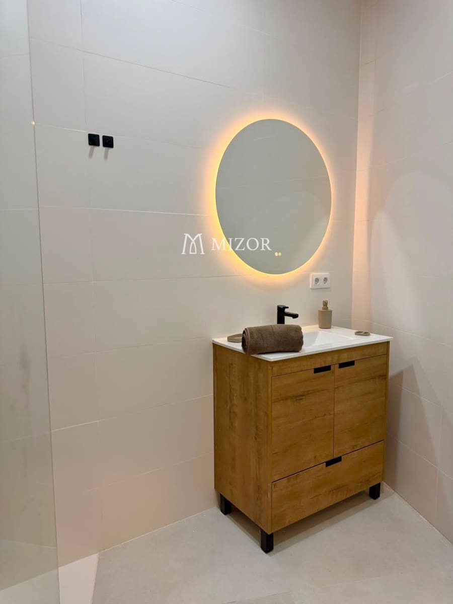 Flat for sale in Costa del Silencio with pool - € 185,000 (Ref: 10164149)