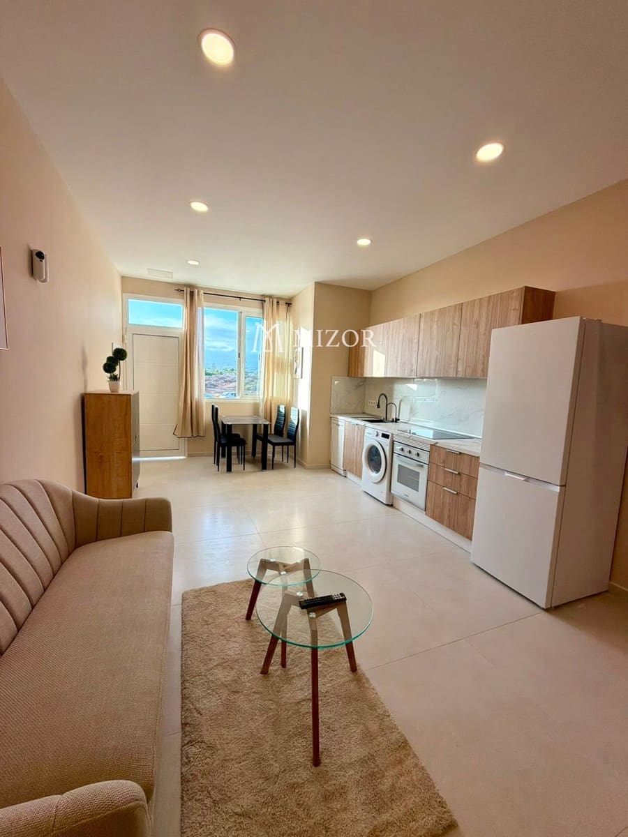 Flat for sale in Costa del Silencio with pool - € 185,000 (Ref: 10164149)