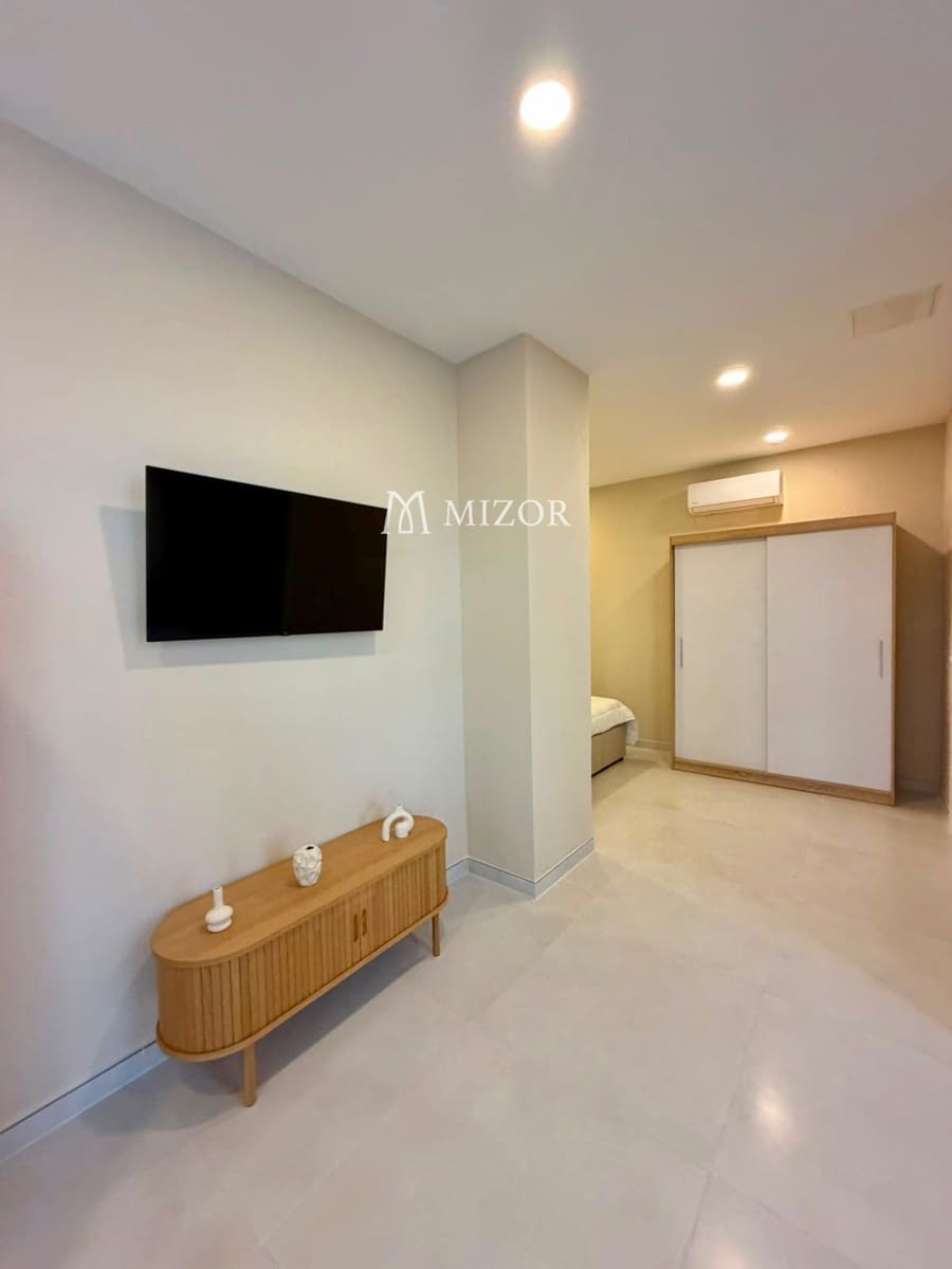 Flat for sale in Costa del Silencio with pool - € 185,000 (Ref: 10164149)
