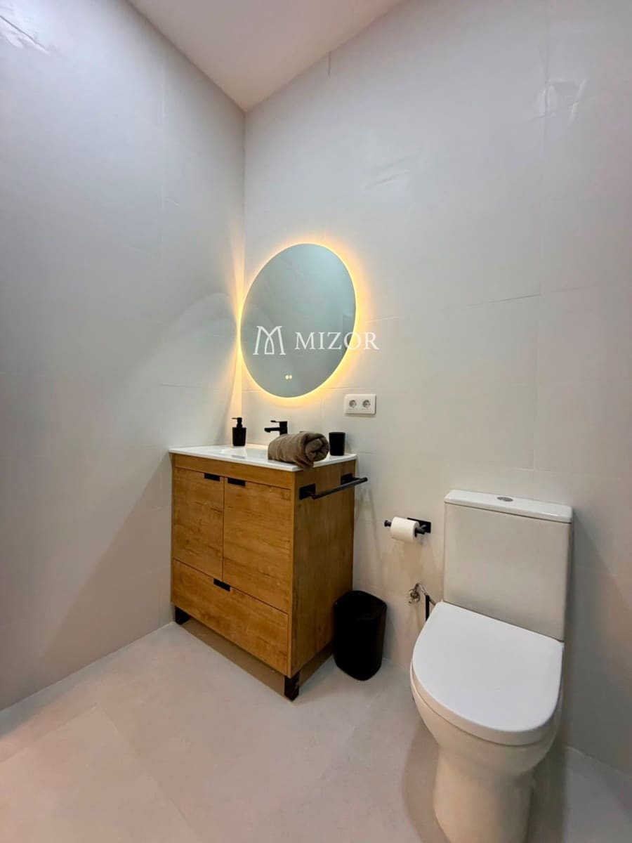 Flat for sale in Costa del Silencio with pool - € 185,000 (Ref: 10164149)