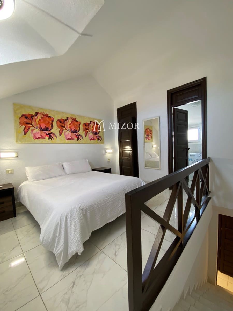 1 bedroom Penthouse for sale in Arona with pool garage - € 410,000 (Ref: 10164150)