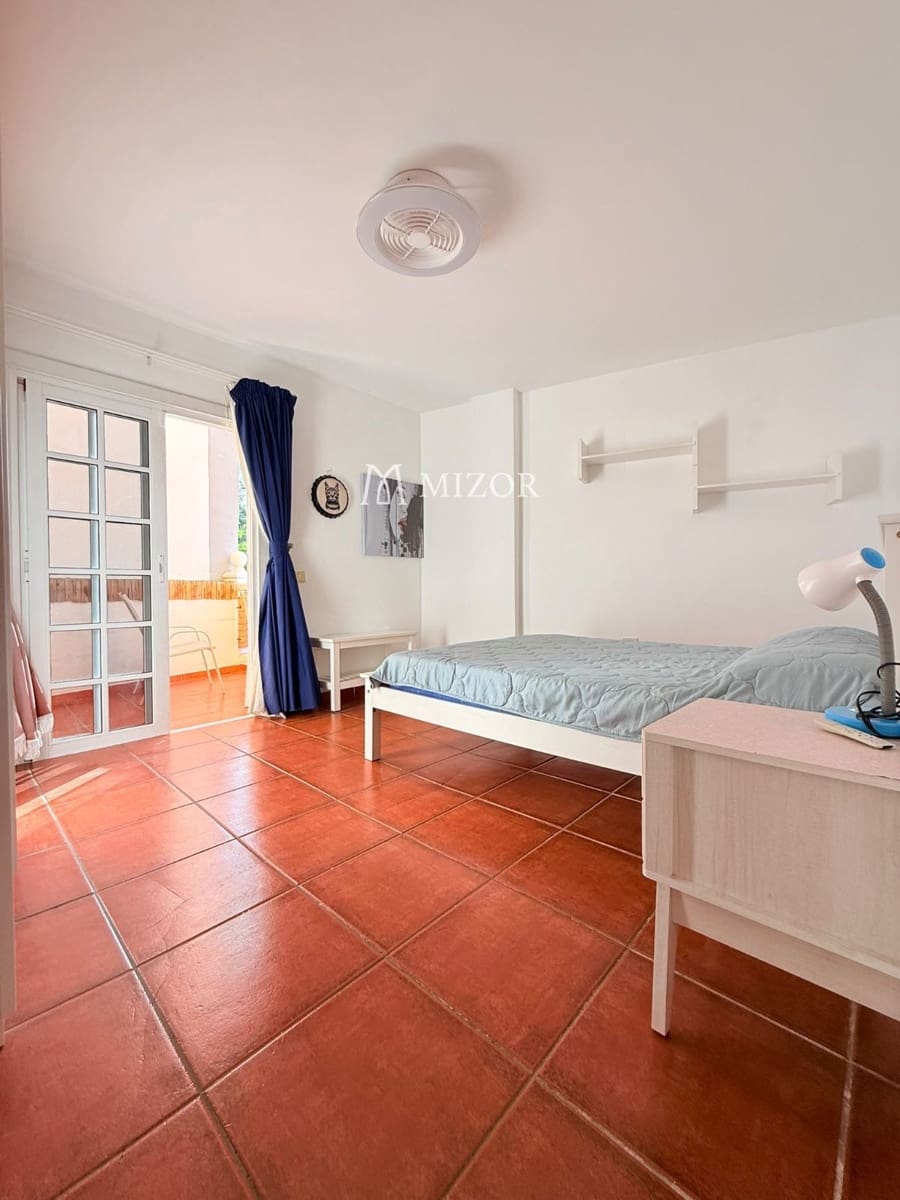 1 bedroom Flat for sale in Adeje with pool - € 240,000 (Ref: 10169373)