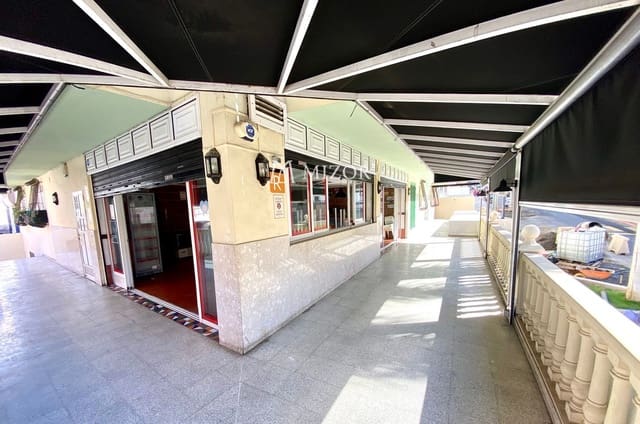 Kaupallinen myytävänä paikassa Adeje - 360 000 € (Ref: 10169374)