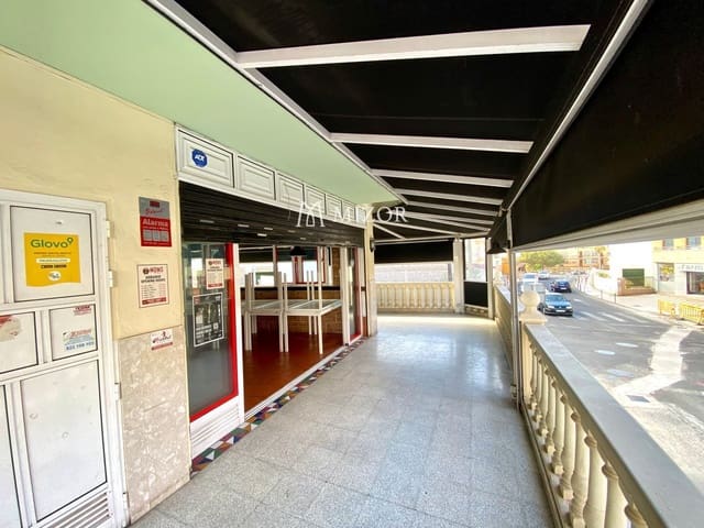 Kaupallinen myytävänä paikassa Adeje - 360 000 € (Ref: 10169374)