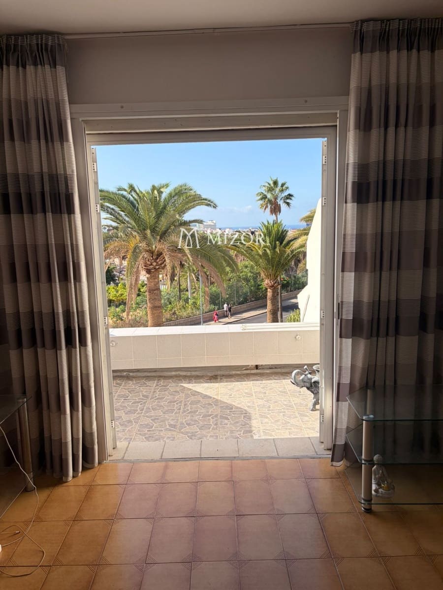 1 bedroom Flat for sale in Adeje with pool - € 252,000 (Ref: 10169375)