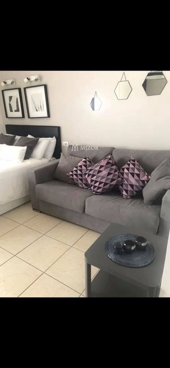 Appartamento in vendita in Arona con piscina - 185.000 € (Rif: 10182121)
