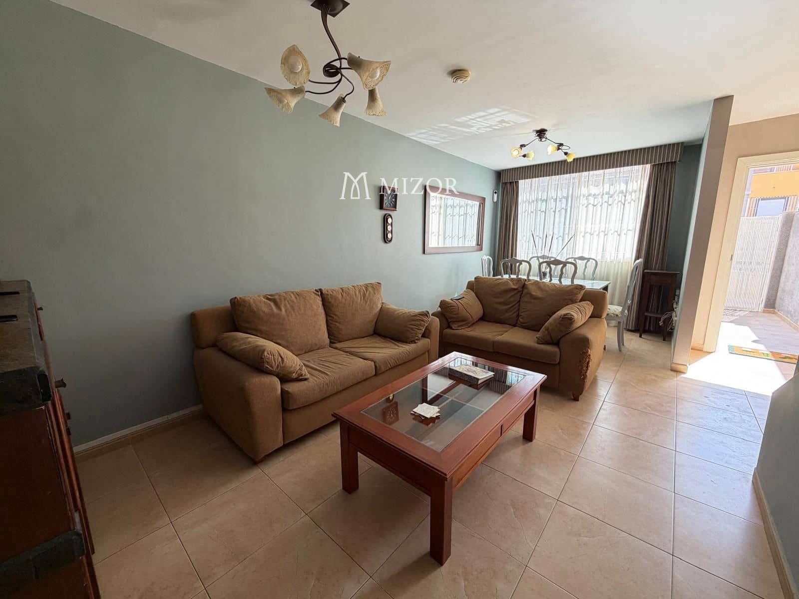 3 sypialnia Dom na sprzedaż w San Miguel de Abona z basenem garażem - 360 000 € (Ref: 9944258)