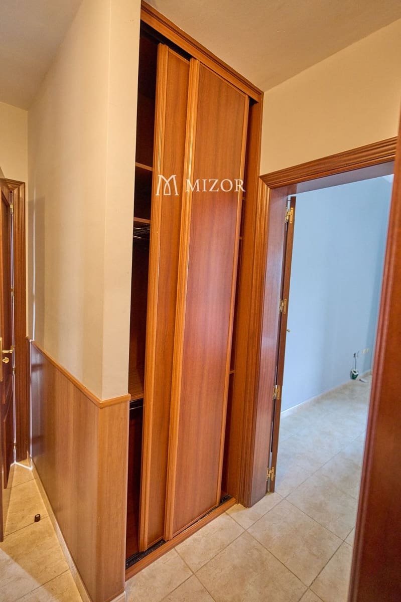 3 chambre Villa/Maison à vendre à Arona avec piscine garage - 550 000 € (Ref: 9944261)