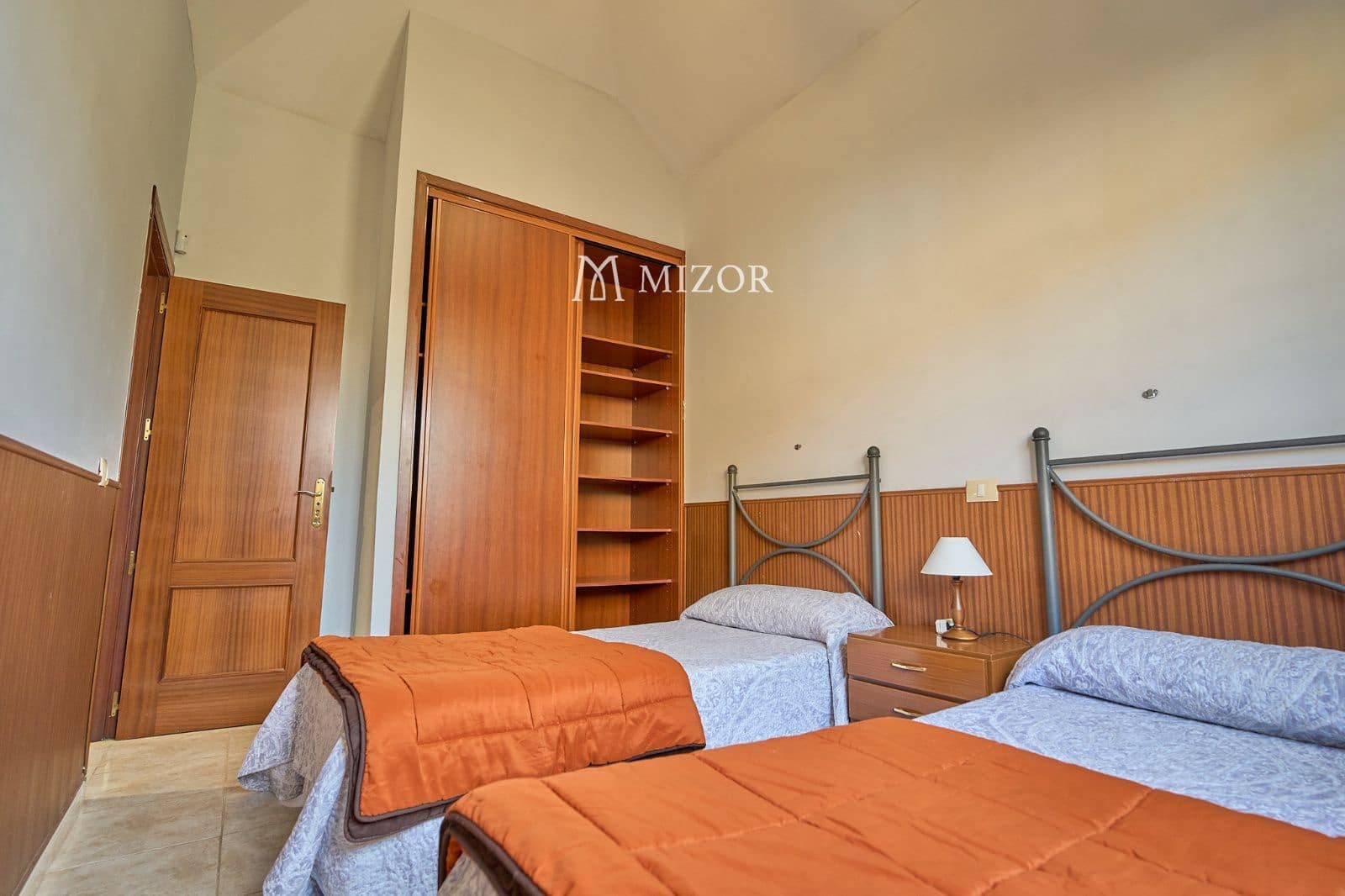3 chambre Villa/Maison à vendre à Arona avec piscine garage - 550 000 € (Ref: 9944261)