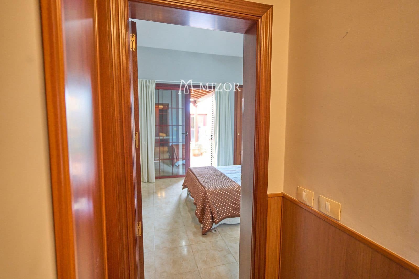 3 chambre Villa/Maison à vendre à Arona avec piscine garage - 550 000 € (Ref: 9944261)