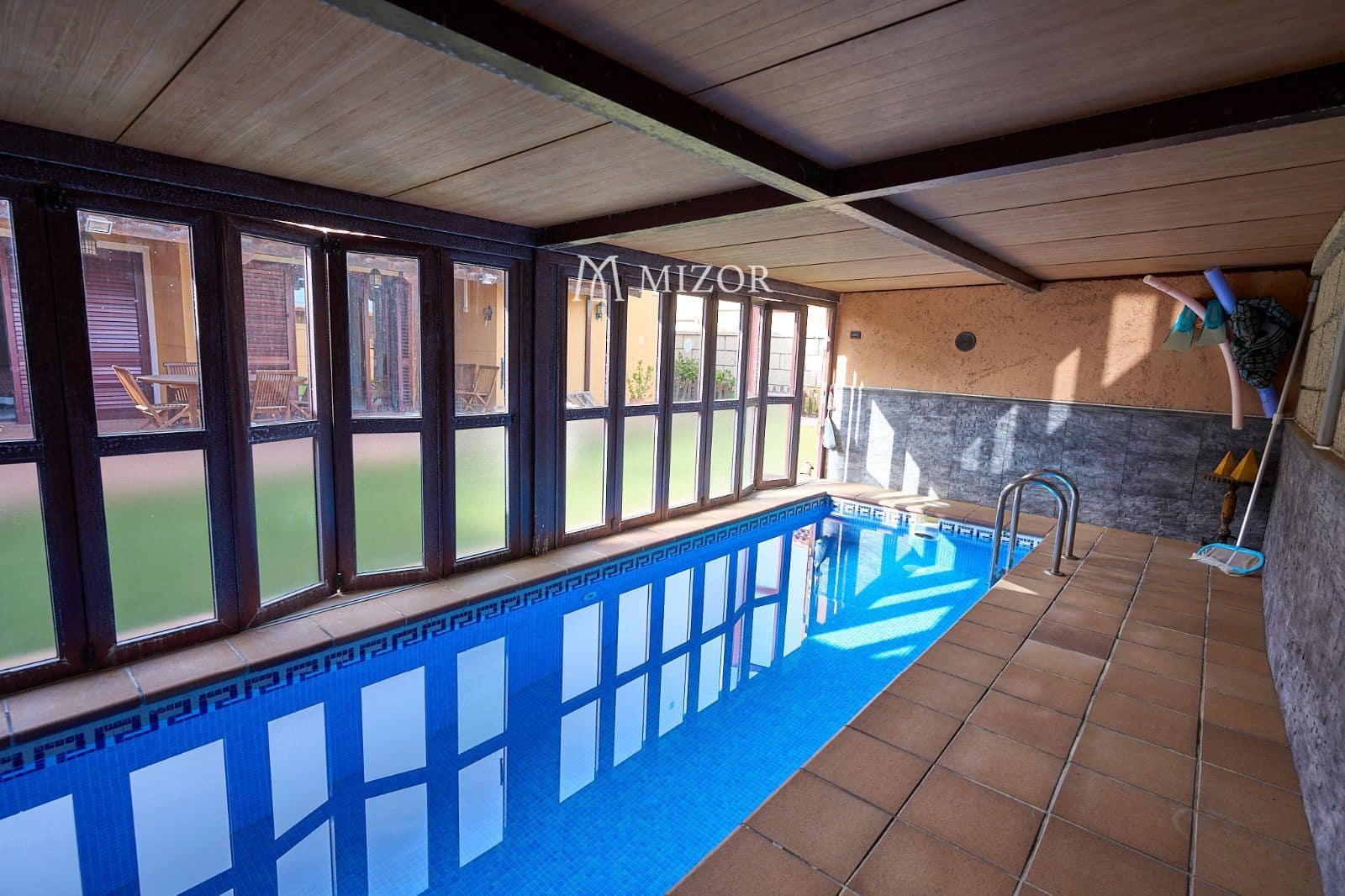 3 chambre Villa/Maison à vendre à Arona avec piscine garage - 550 000 € (Ref: 9944261)