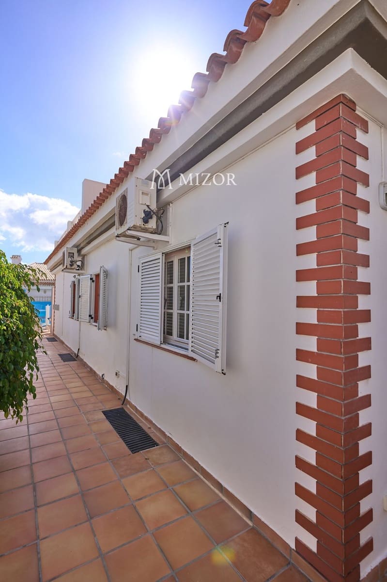 6 sovrum Villa till salu i Adeje med pool garage - 900 000 € (Ref: 9944265)