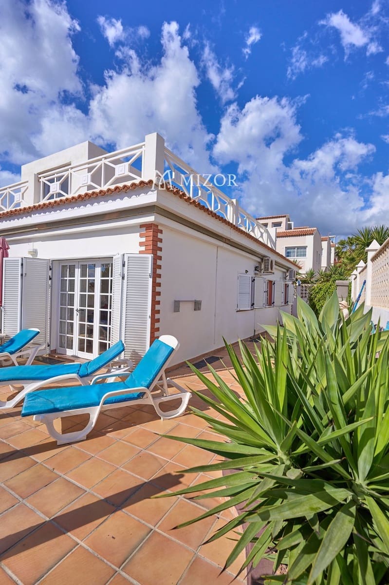 6 sovrum Villa till salu i Adeje med pool garage - 900 000 € (Ref: 9944265)