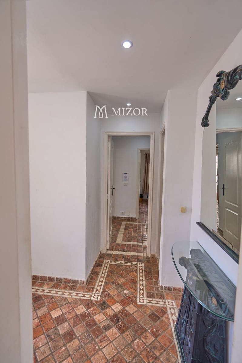 6 sovrum Villa till salu i Adeje med pool garage - 900 000 € (Ref: 9944265)