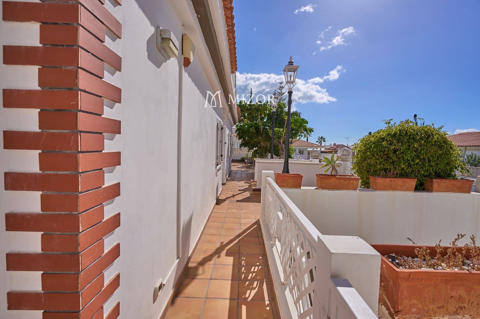 6 sovrum Villa till salu i Adeje med pool garage - 900 000 € (Ref: 9944265)