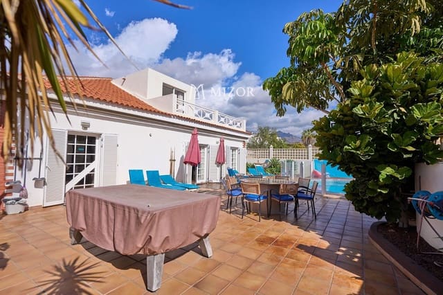 6 sovrum Villa till salu i Adeje med pool garage - 900 000 € (Ref: 9944265)