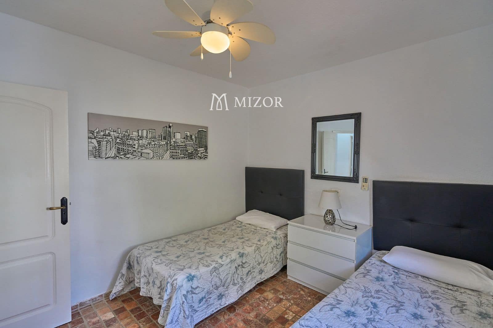 6 sovrum Villa till salu i Adeje med pool garage - 900 000 € (Ref: 9944265)