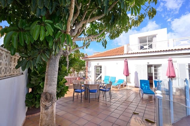 6 sovrum Villa till salu i Adeje med pool garage - 900 000 € (Ref: 9944265)