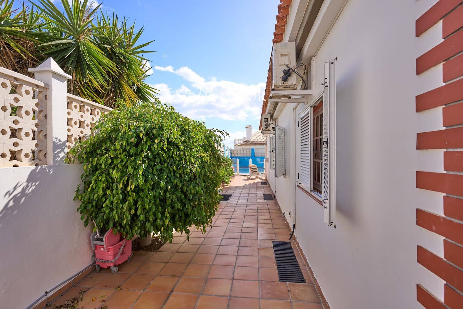 6 sovrum Villa till salu i Adeje med pool garage - 900 000 € (Ref: 9944265)